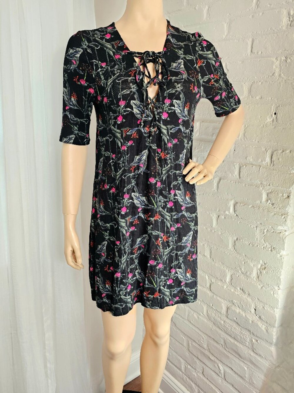 Topshop Black Floral Lace-Up Mini Dress Size 12 NWT Nordstrom